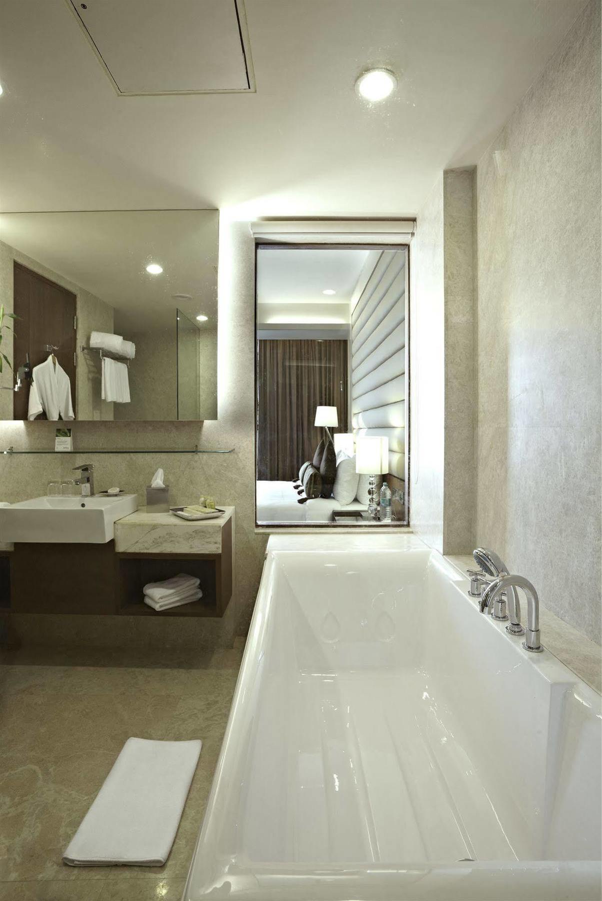 Radisson Blu Hotel Rudrapur מראה חיצוני תמונה