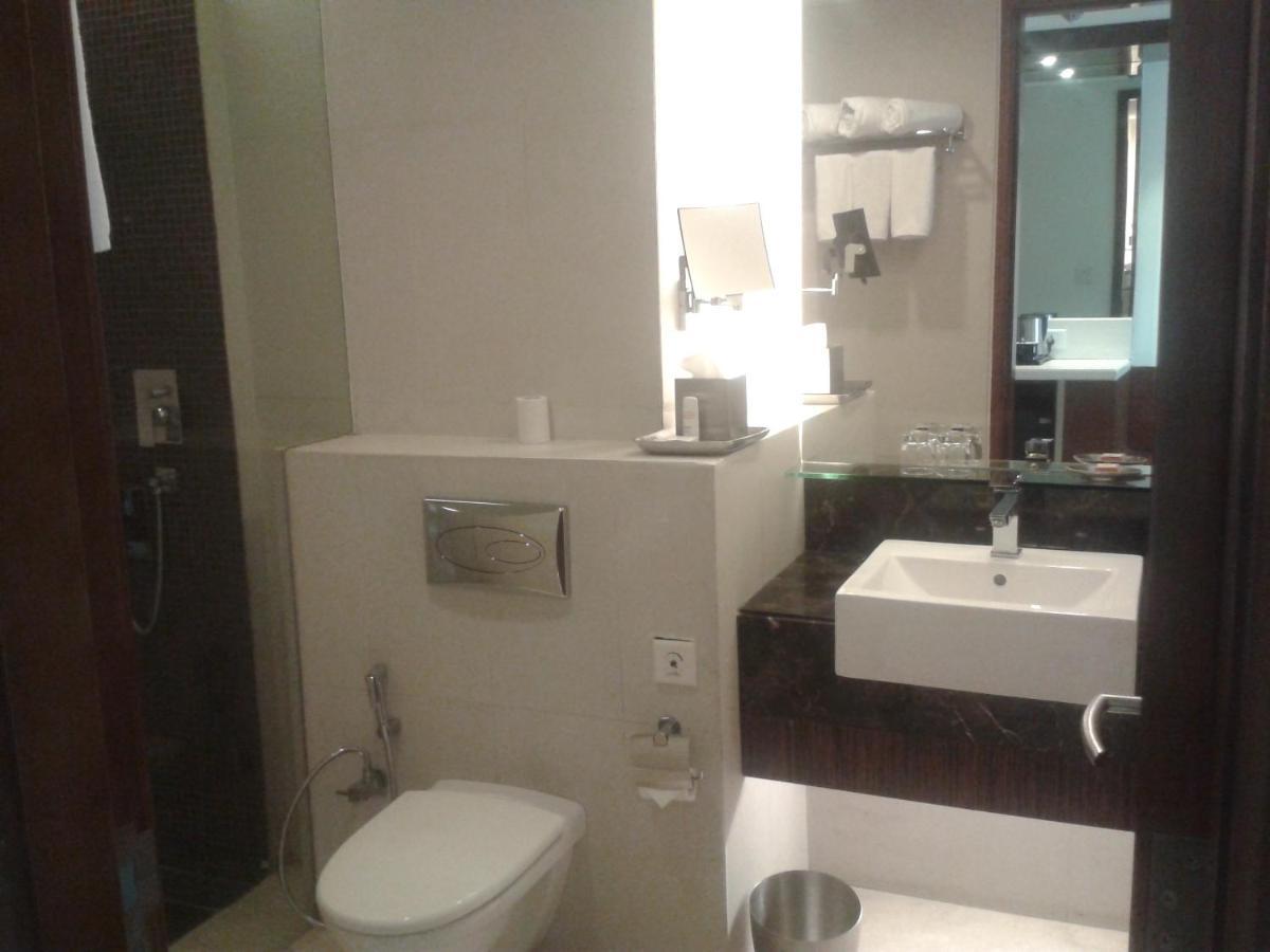 Radisson Blu Hotel Rudrapur מראה חיצוני תמונה